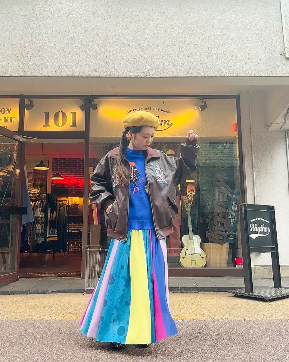 153638：女の子とワンちゃん刺繍アップリケ ニットプルオーバー