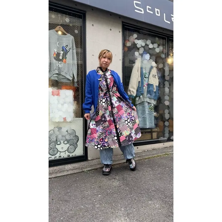 153676：パッチワーク風総柄ドロスト前開きワンピースの通販-ScoLar