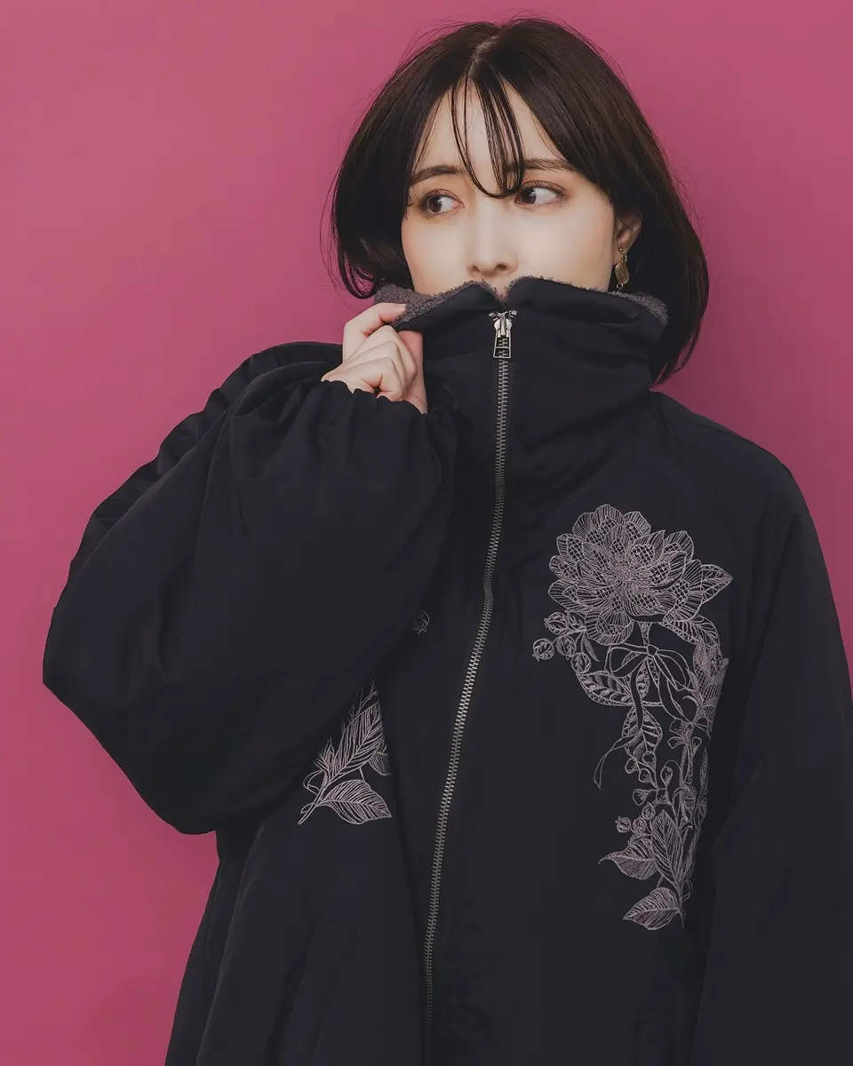 553272：ボア襟取り外し可能 花刺繍中綿ブルゾンの通販-ScoLar