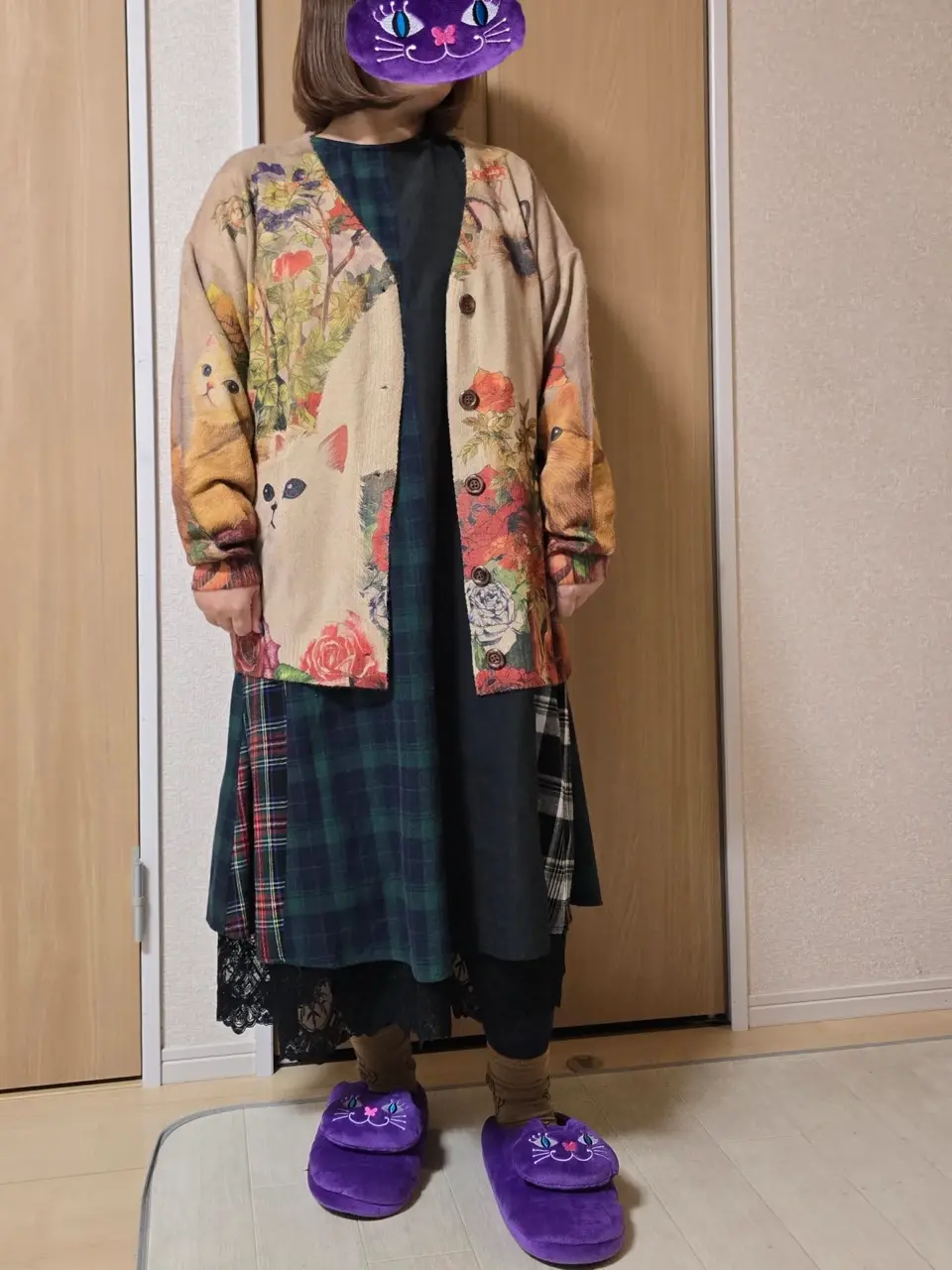 153669：アンティーク風秋色ネコカーディガンの通販-ScoLar