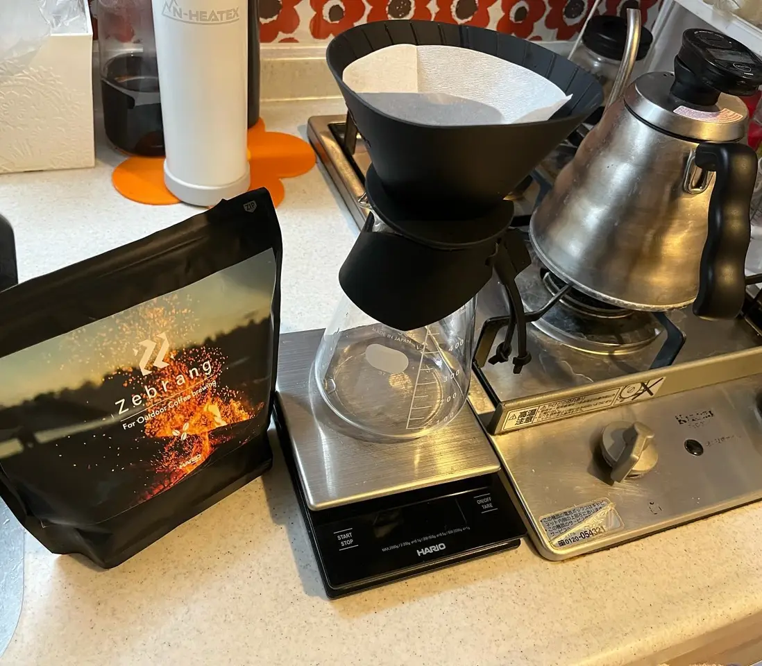 廃盤品　ハリオ　コーヒーメーカー　シルバー Amazon｜HARIO (ハリオ) V60メタルコーヒーサーバー 500ml