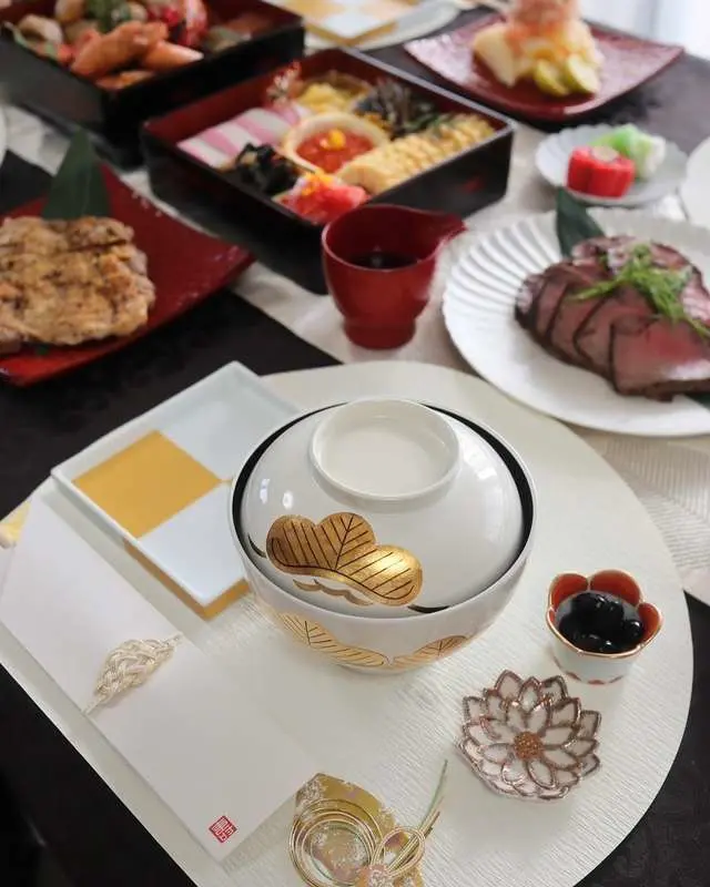波佐見焼 市松 （金） 角取り皿 ｜ 四季折々のおしゃれな和食器