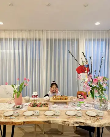 西陣織 菊と亀甲花菱紋 シャンパンゴールド×ピンクテーブルランナー