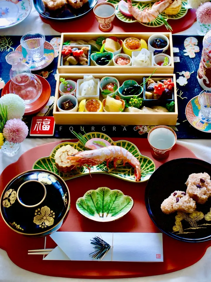 波佐見焼 染錦窓絵霊芝文 丸小鉢｜ 四季折々のおしゃれな和食器通販