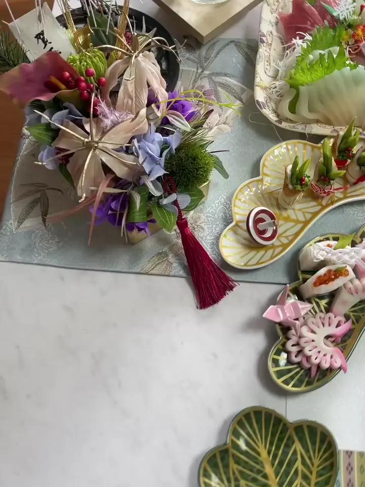 鶴ラスター 向付 ｜ 四季折々のおしゃれな和食器通販サイト FOURGRACE