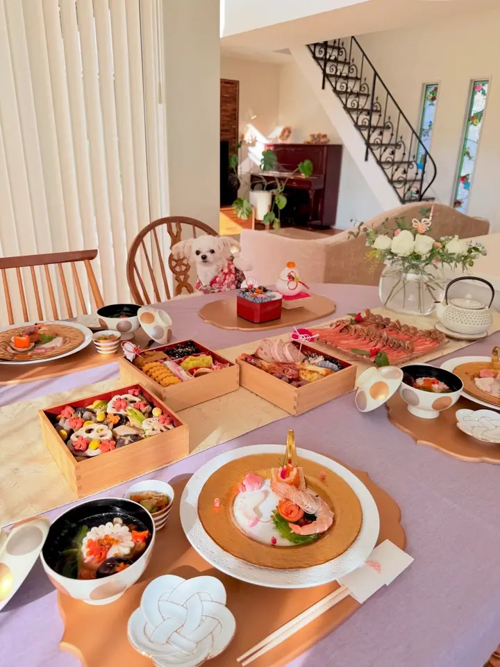 有田焼 金線梅結び 小皿 ｜ 四季折々のおしゃれな和食器通販サイト