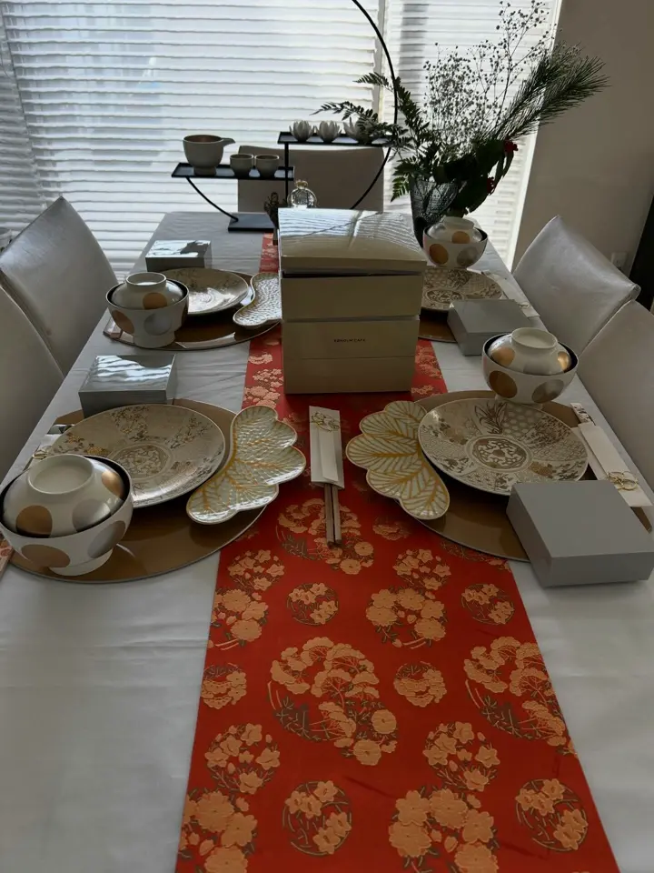 金渕銀 半月盆 越前塗 FOURGRACEオリジナル ｜ 四季折々のおしゃれな和