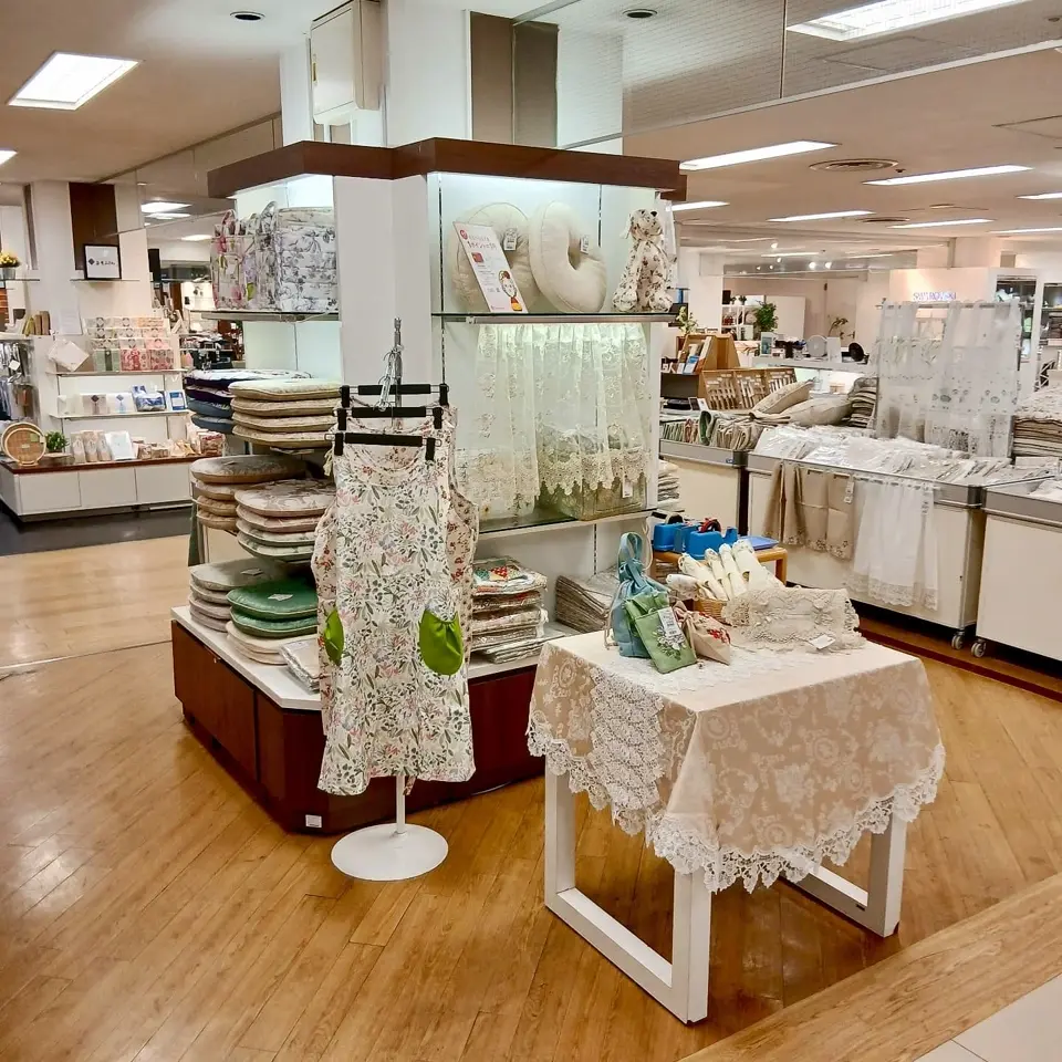 インテリアレース・うさぎ雑貨・刺繍とキルトのお店｜アミブルージュ