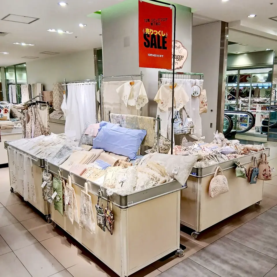 インテリアレース・テーブルクロス・うさぎ雑貨・刺繍とキルトの