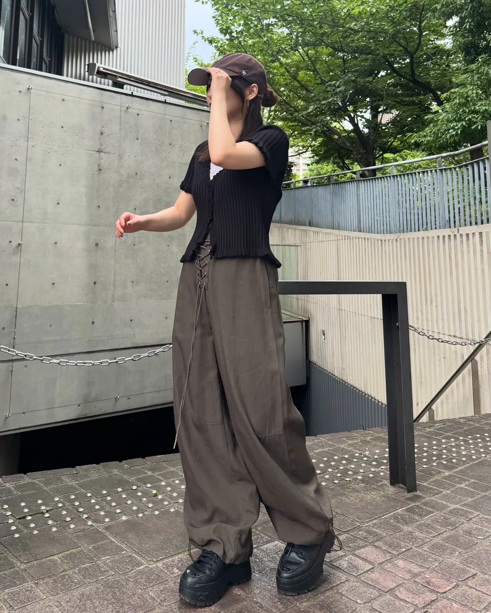 レースアップ ドローストリングワイドパンツ｜AJUGA.（アジュガ）公式