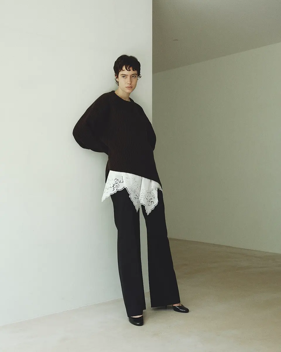 Scallop embroidery scarf – Venica