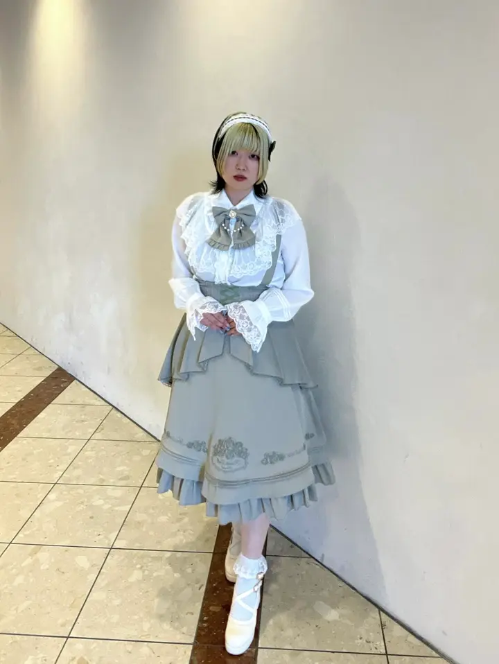 アマベル、Rosette Doll ミドルスカート Rosette Doll Mid-Length