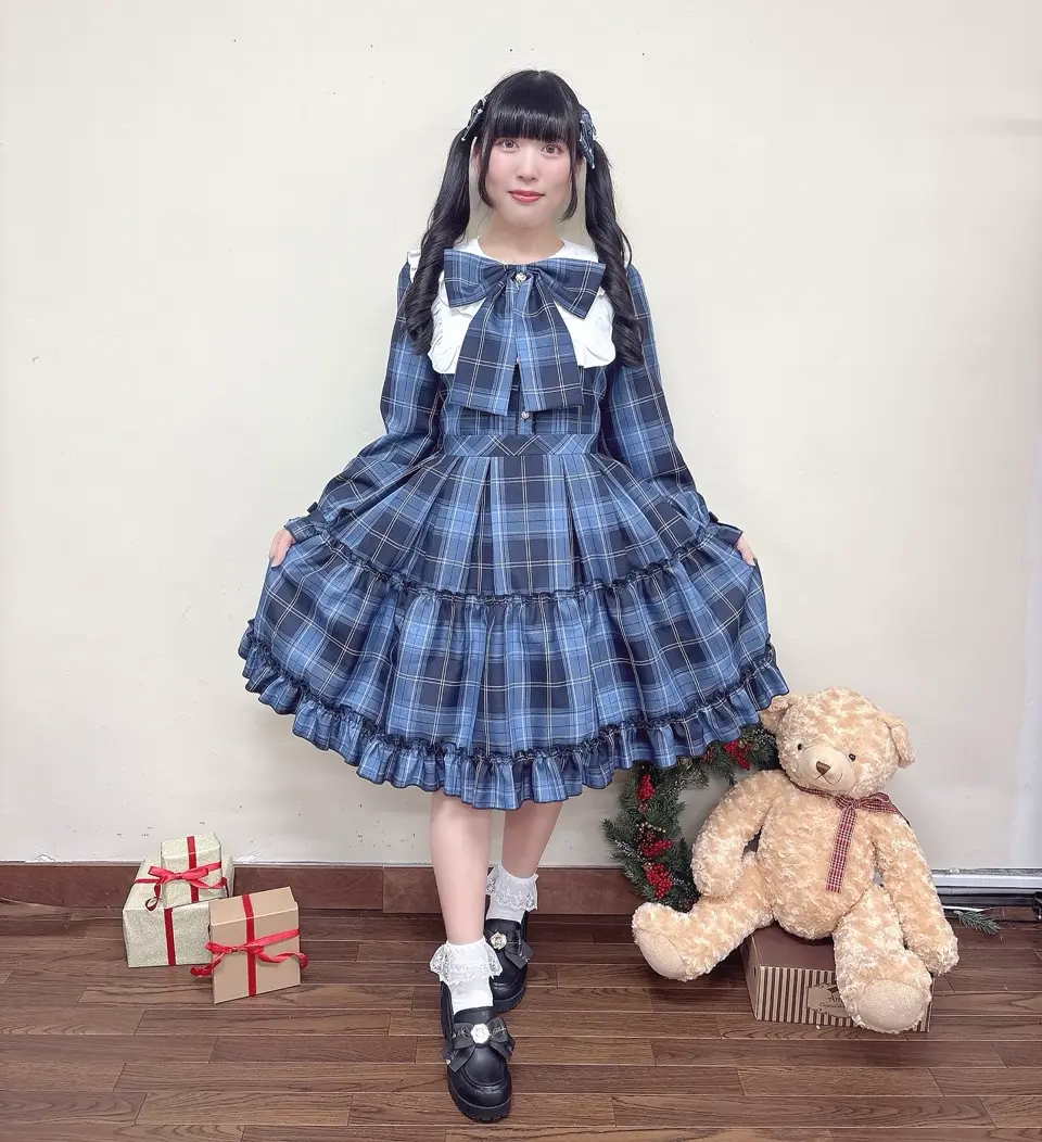 Dolly Holidayチェックティアードワンピース (ミドル丈) – Amavel