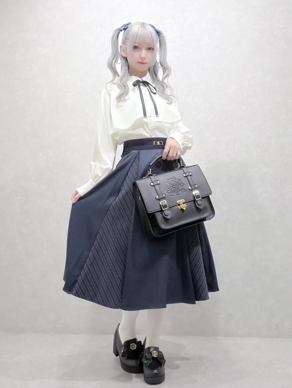 ケープ風リボンタイブラウス – Amavel（アマベル）公式サイト