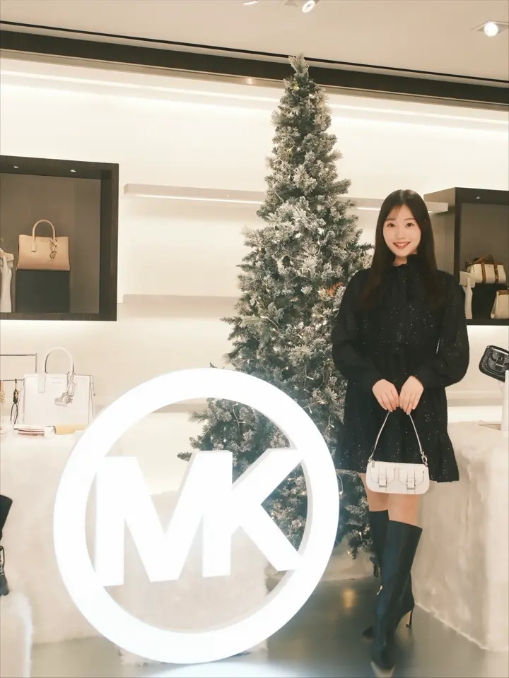 公式】マイケル・コース│MICHAEL KORS 公式オンラインストア