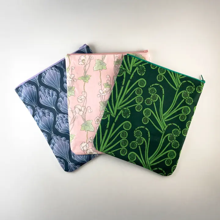 金属製 花模様の器 68g純銀 金属製 花模様の器 68g純銀 金属製 花模様の器 68g純銀 Z－252 蘭本体