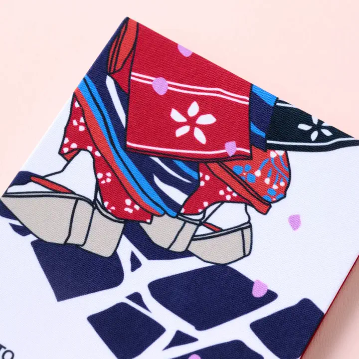 在庫残りわずか！】【数量限定】花蒔絵手鏡（木製漆塗） | 雑貨