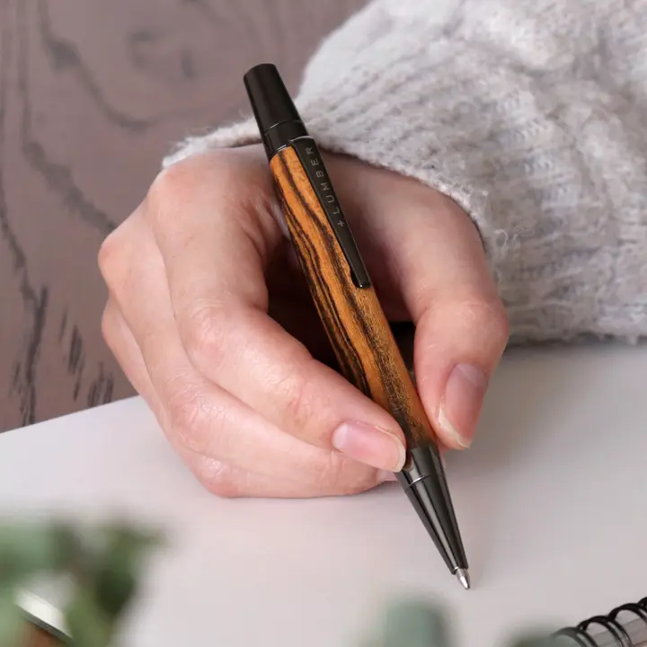 おしゃれな名刺入れ、iPhone/スマートフォンケース、木製雑貨・贈り物