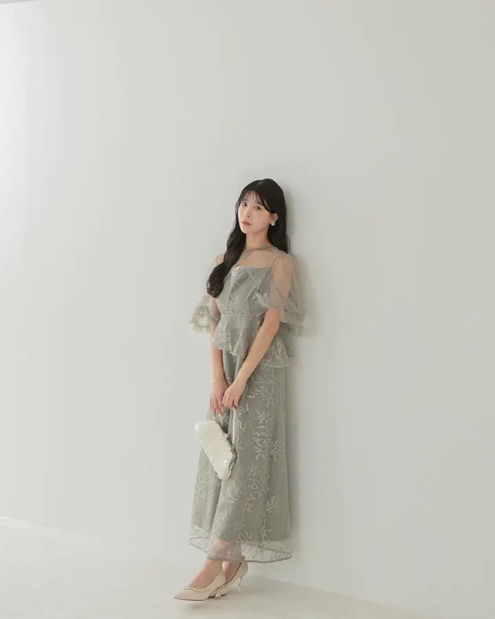 当日発送】リーフシシュウスパンコールペプラムチュールAライン