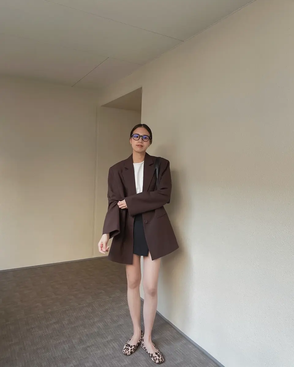 グロッシーサテンのスクエアトゥバレエシューズパンプス | SESTO