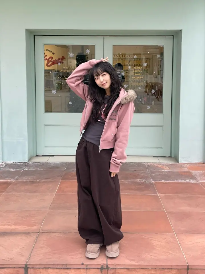 WEB限定 / レディース短丈ジップパーカー / sqnz fur zip pk ブラック