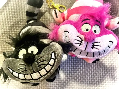 新品 ディズニーストア チェシャ猫 ぬいぐるみ CHESHIRE CAT Amazon.co.jp: Disney Store チェシャ猫ぬいぐるみ - 「不思議の