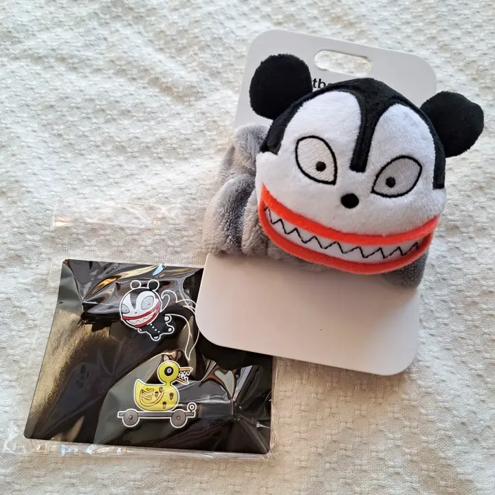 新品⭐ゼロ ナイトメアビフォアクリスマスリストバンドタオル 2個ディズニー 新品⭐ゼロ ナイトメアビフォアクリスマスリストバンドタオル 2個