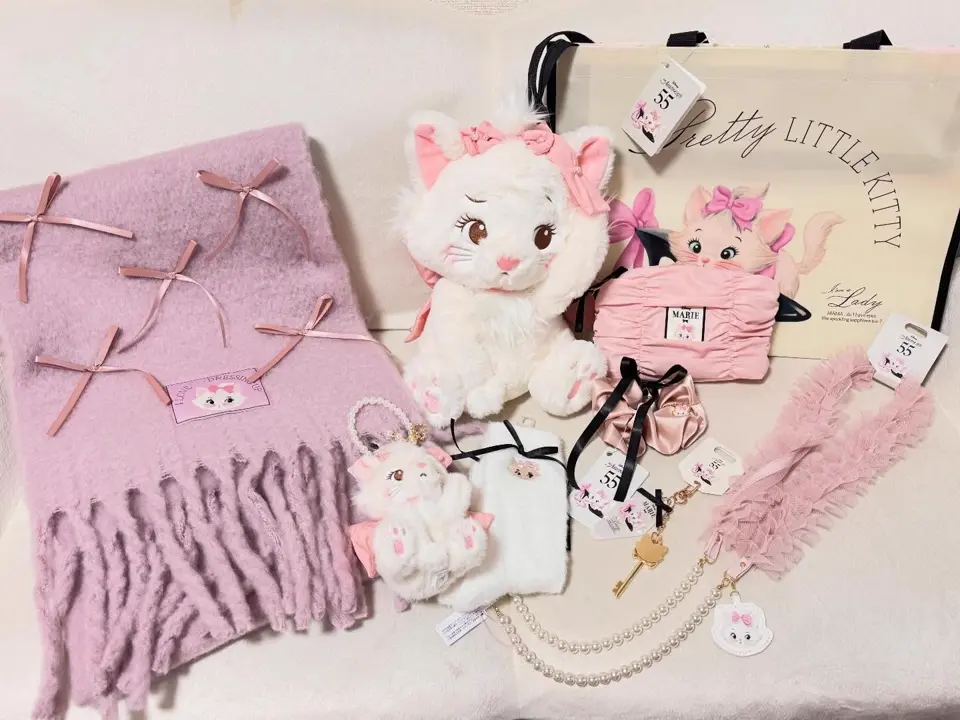 公式】ディズニーストア.jp | マリー おしゃれキャット キーホルダー