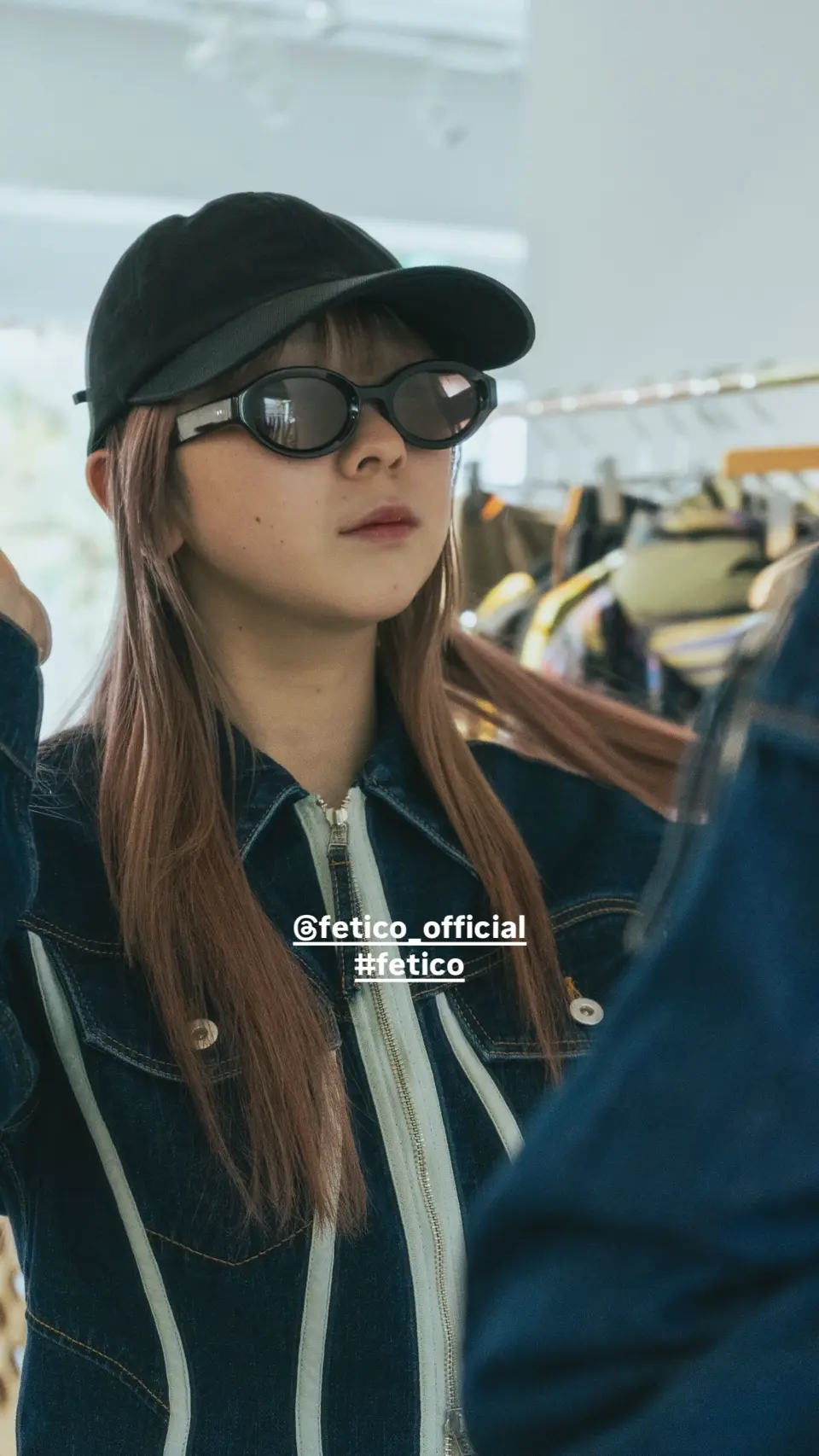 BLANC OVAL TELEVISION-CUT GLASSES – FETICO Official Online Shop