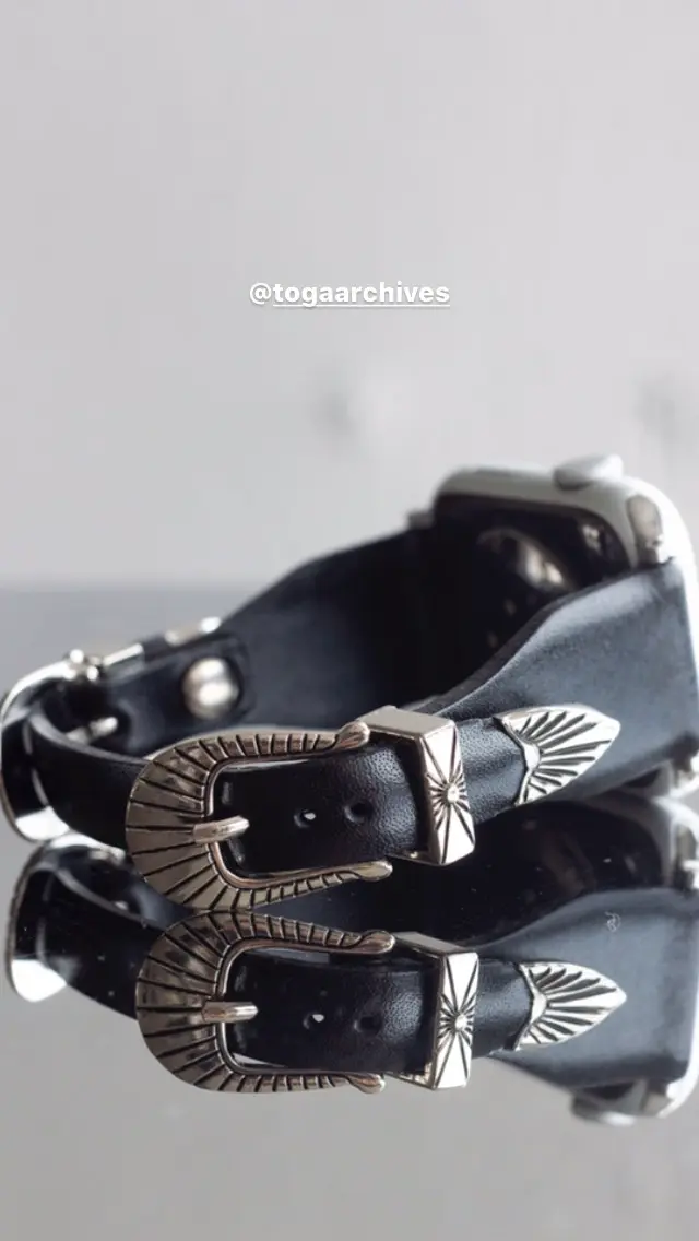 すぐ届く【TOGA】ダブルバックルウォッチベルト Double buckle watch belt-ダブルバックルウォッチベルト-TOGA