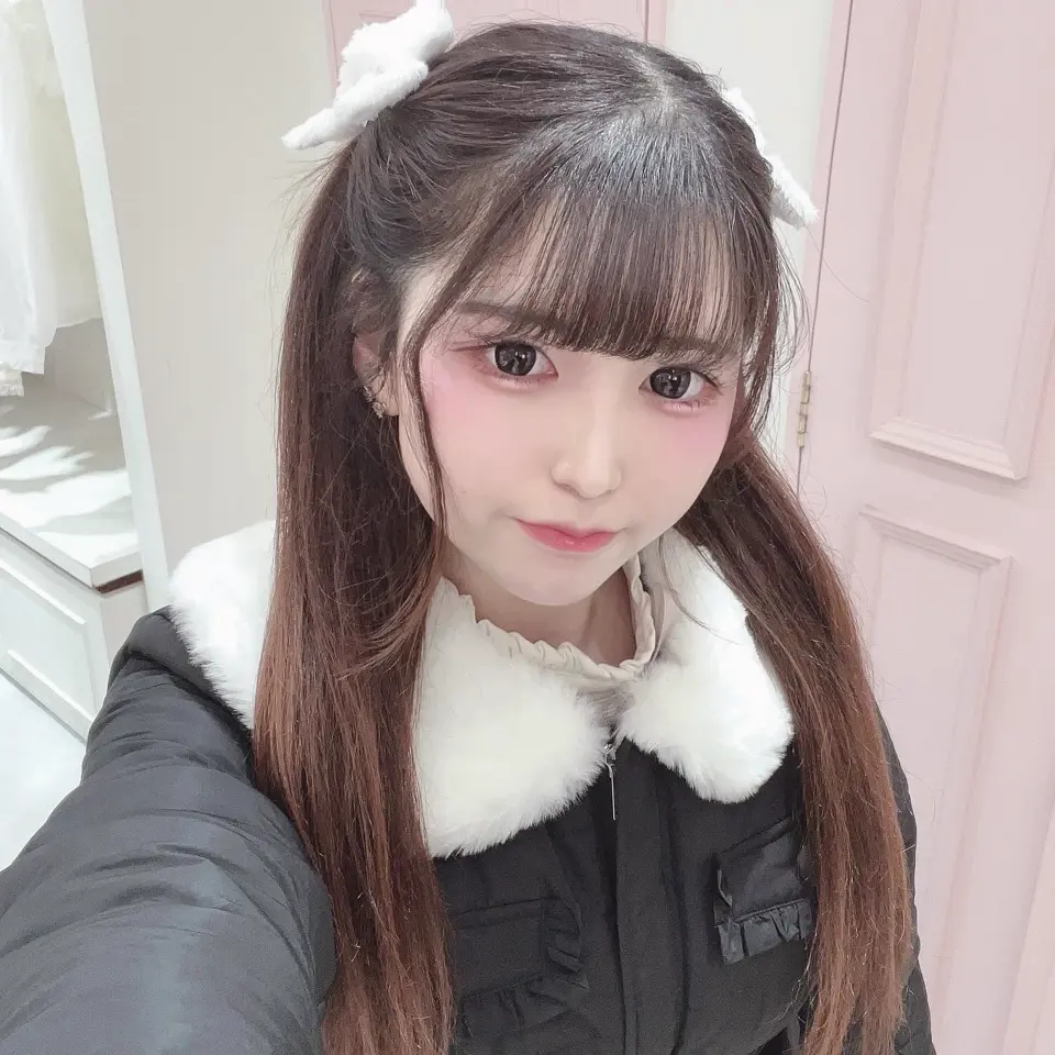 ロゴチャームフェイクファーリボンセット – BUNNY APARTMENT