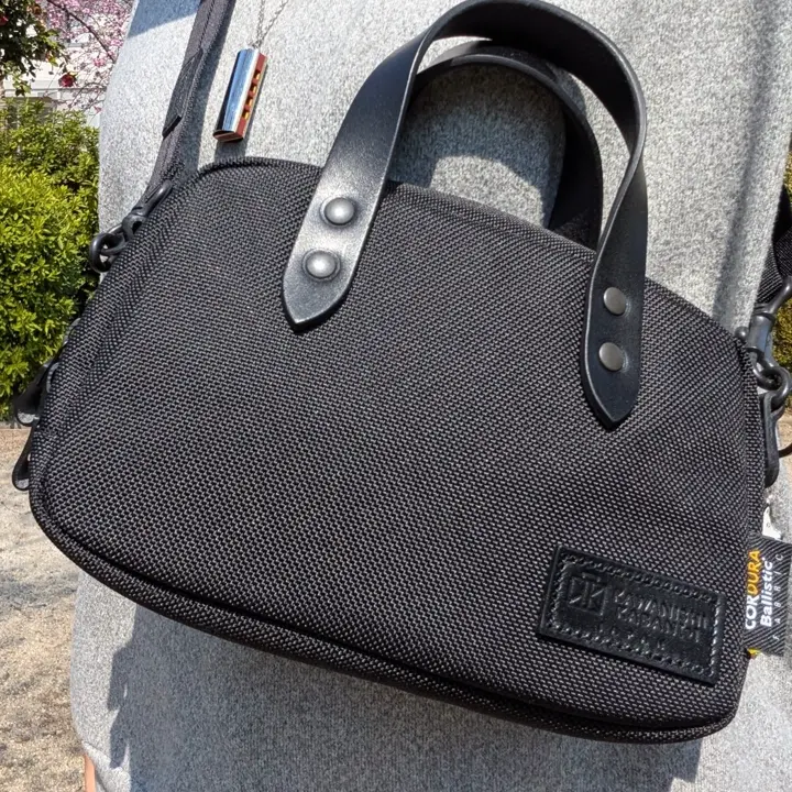 ミニボストン×栃木レザーハンドル｜ファスナー付きで安心｜コーデュラ
