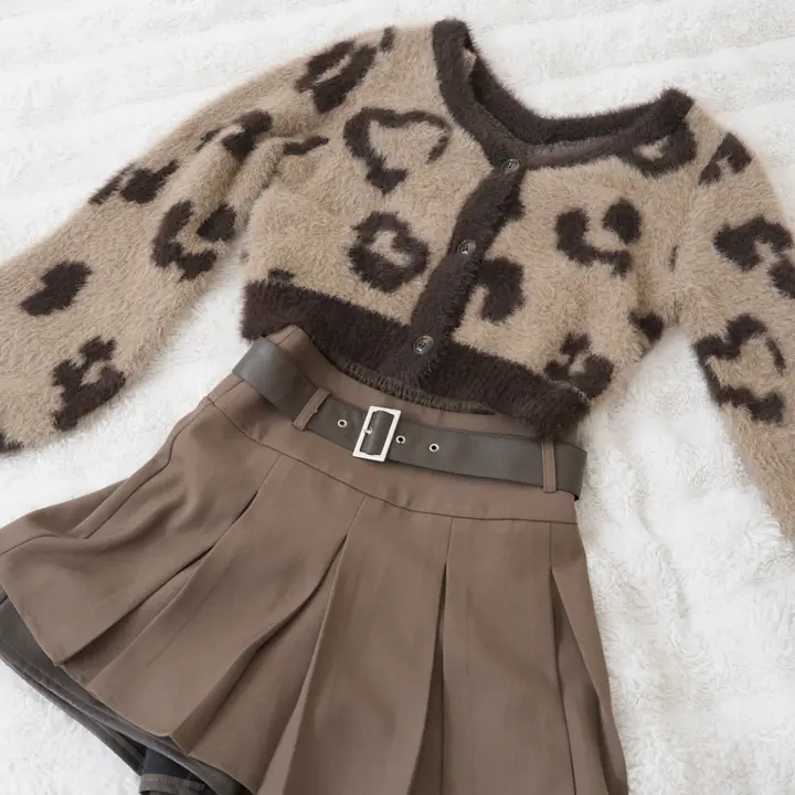 赤リップとリップコート セット❣️ 赤いパッケージが印象的。トム フォード ビューティの「ラブ