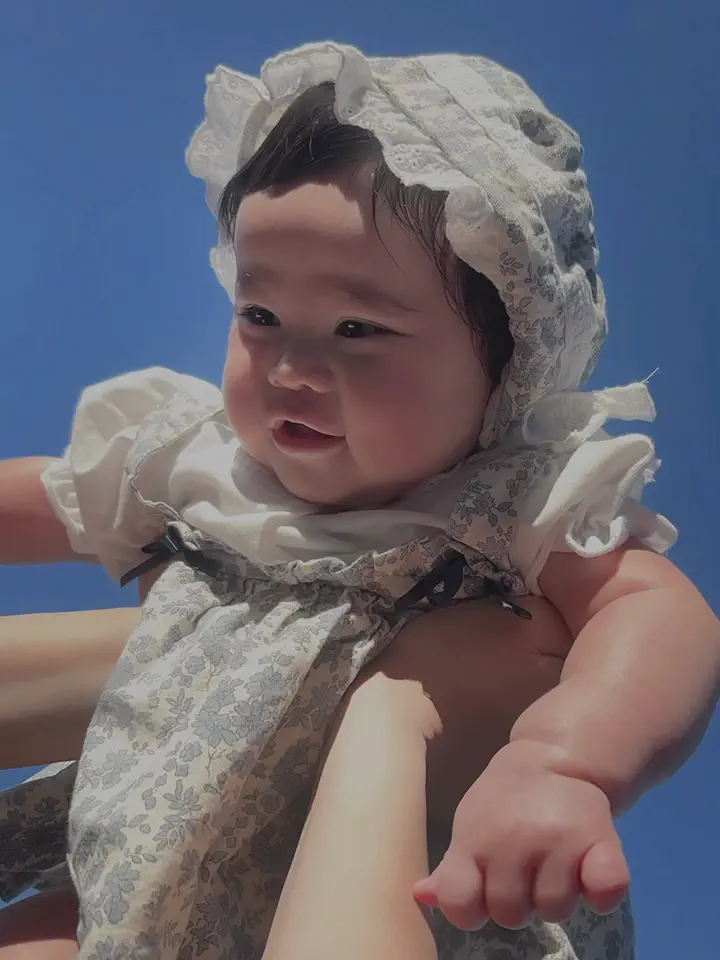 即納商品】【帽子付き】ブルーフラワーリボンロンパース｜ロンパース
