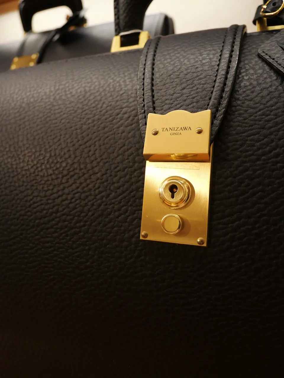 美品 D001 銀座タニザワ レザー ボストンバック ブラック GINZA TANIZAWA TOKYO [公式] オンラインストア 株式会社銀座
