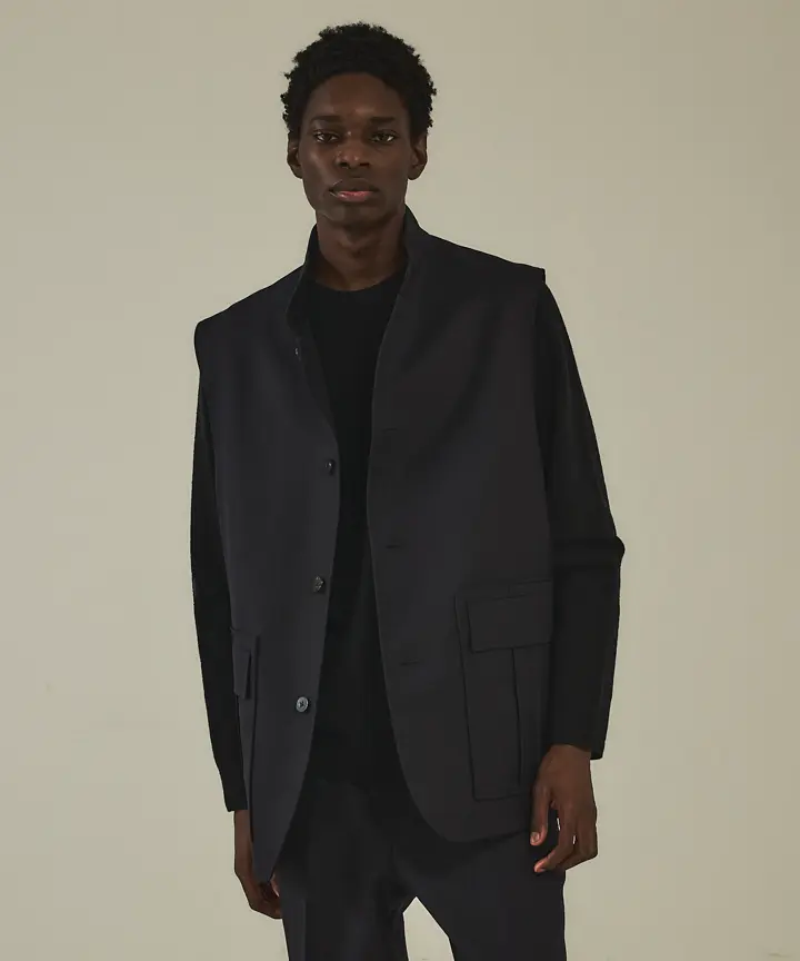 【美品】デザインワークス　スリーピーススーツ　グレー　ウール　紳士服 美品】デザインワークス スリーピーススーツ グレー ウール 紳士服