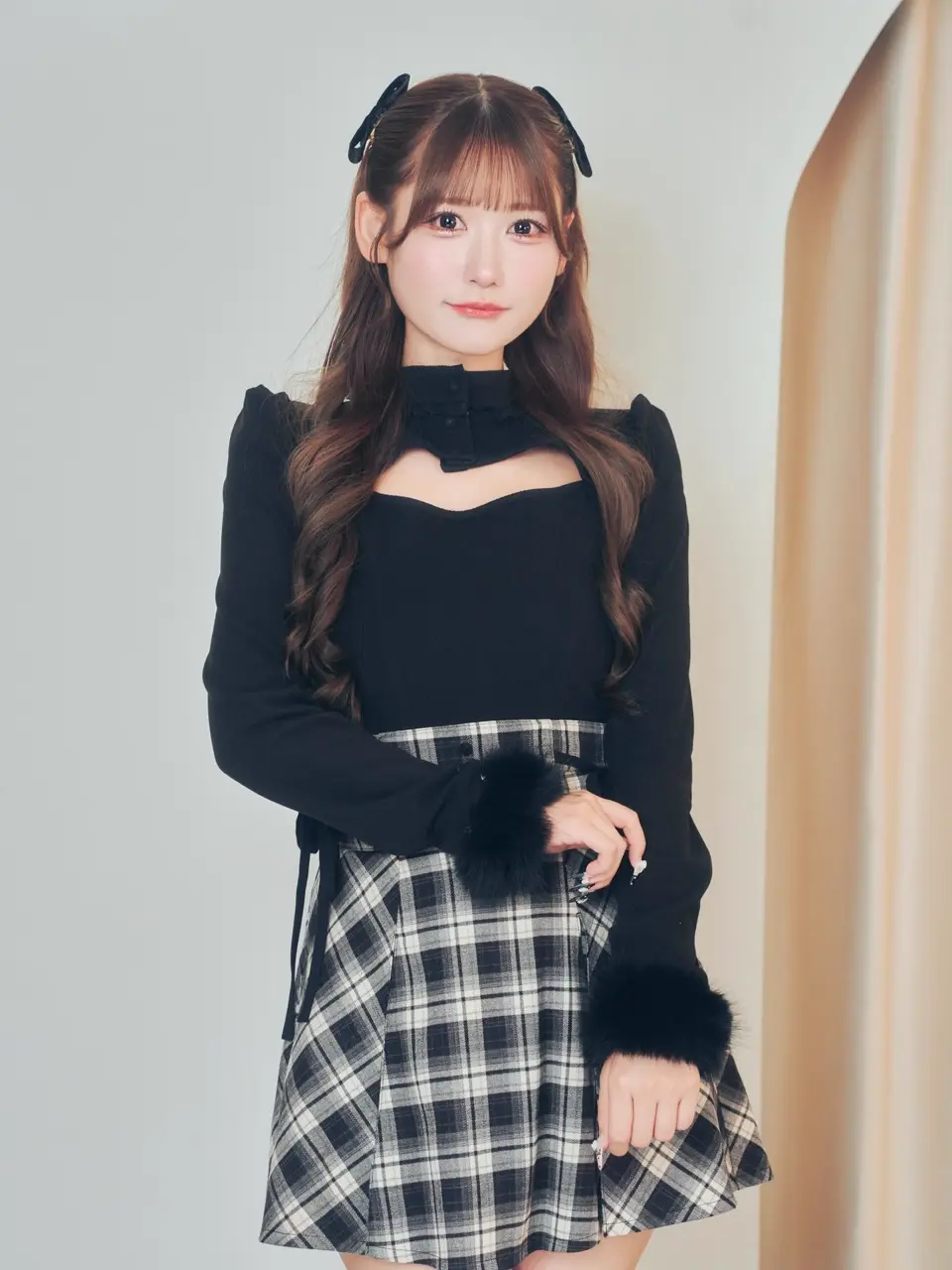 ばーやちゃん❣️コールポート❣️ フィギュリン レディースオブファッション LAFARY》ゴールドスタッズミニリボン- LAFARY ONLINE