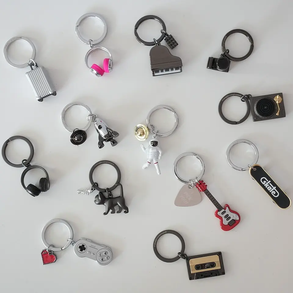 METAL KEY RING GAME