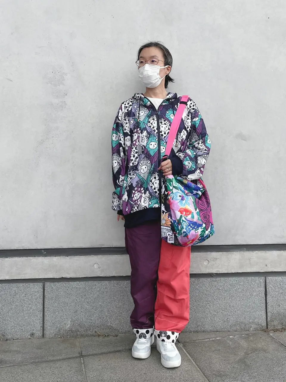 353114：カラフルにゃんもろこし尽くしパーカーの通販-ScoLar