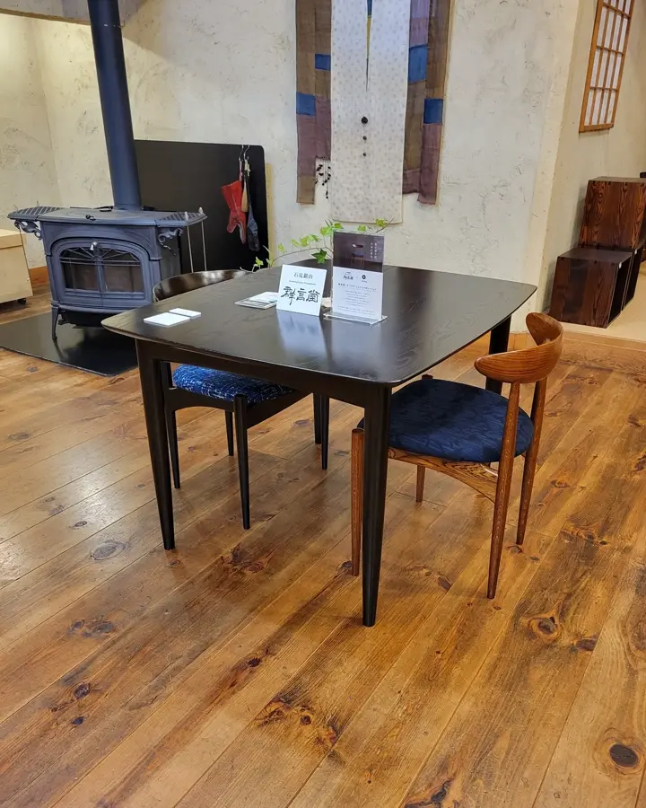 Swallowテーブル 幅160（サイズ変更可）×奥行90×高さ70cm｜オーク