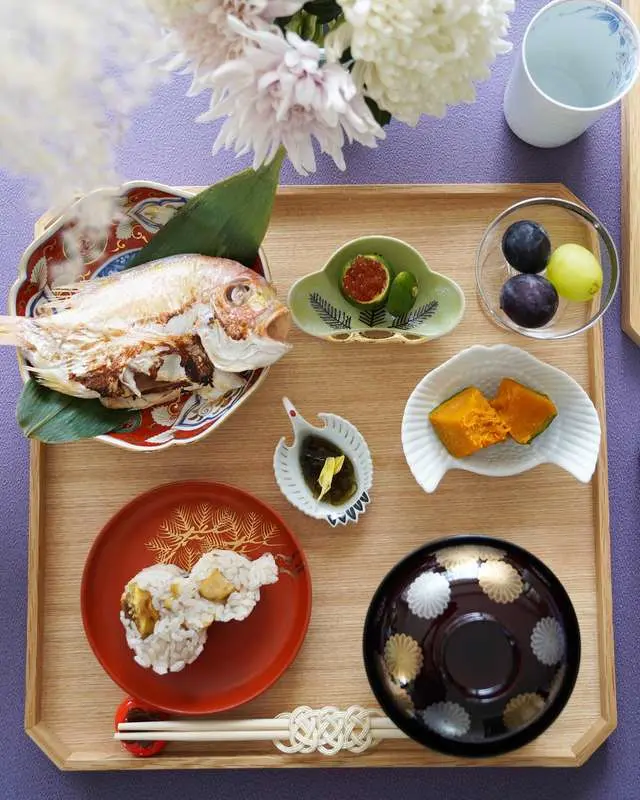 波佐見焼 赤濃木甲草花 小鉢 5寸 ｜ 四季折々のおしゃれな和食器