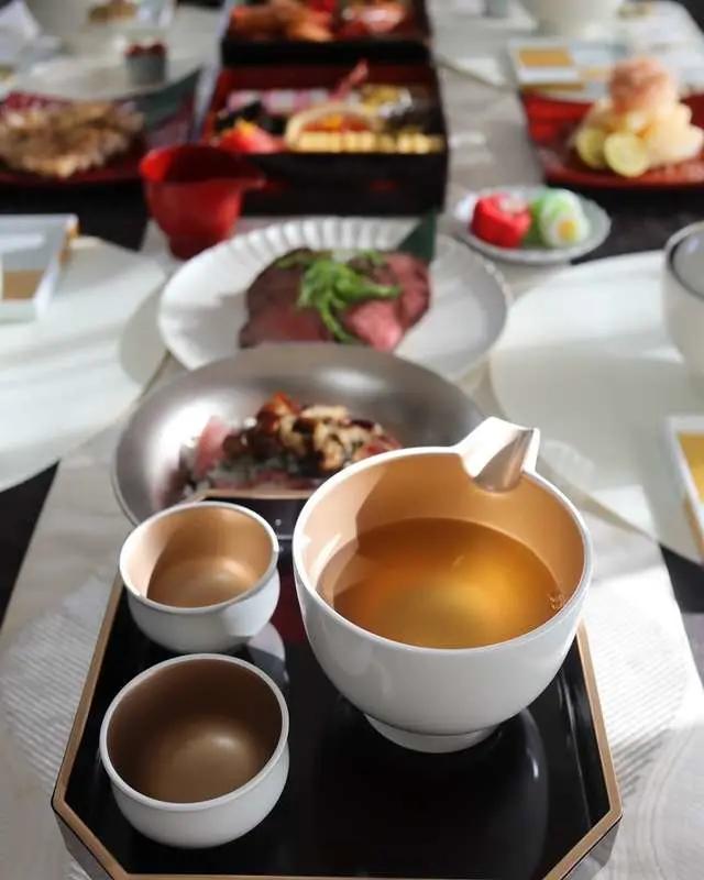 波佐見焼 市松 （金） 角取り皿 ｜ 四季折々のおしゃれな和食器通販