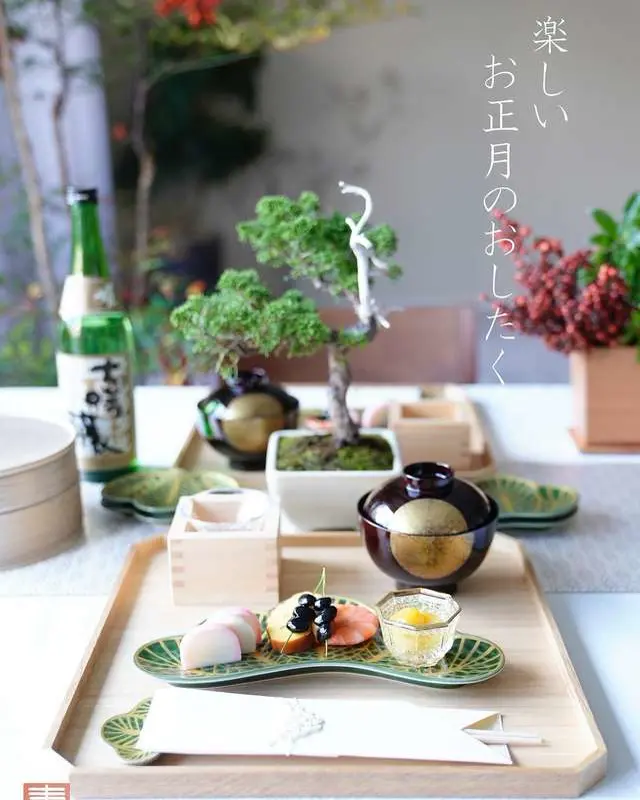 欅隅切盆(けやきすみきりぼん) 欅隅切盆(けやきすみきりぼん) 薗部産業】銘木椀・漆 小サイズ