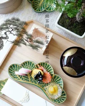 タモ杢拭き漆春日盆 拭き漆盆 8寸 | 居七十七 WEB SHOP