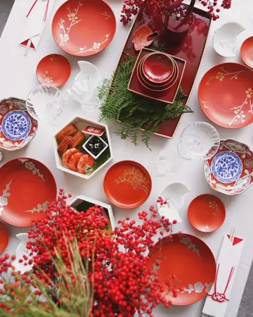 波佐見焼 赤濃木甲草花 小鉢 5寸 ｜ 四季折々のおしゃれな和食器通販