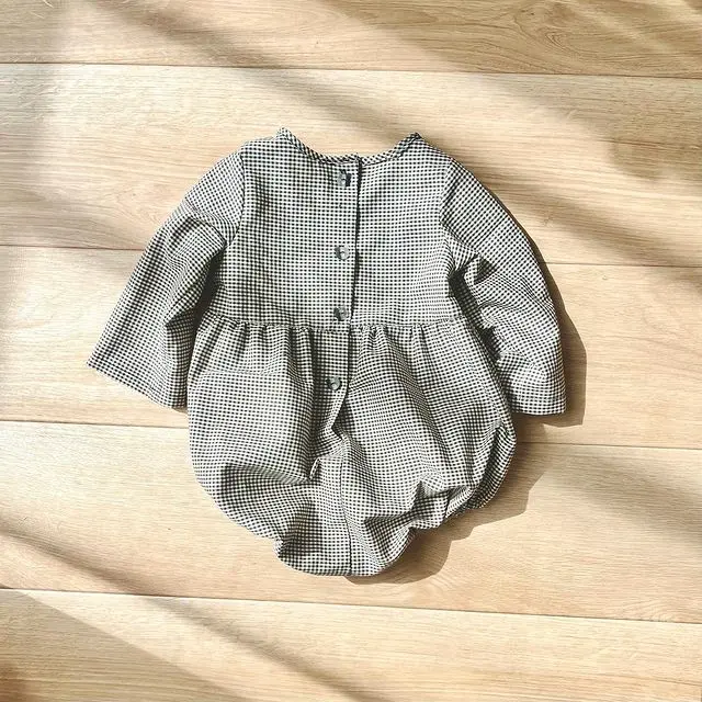 『小さな子どもの手づくり服』で作られた作品例