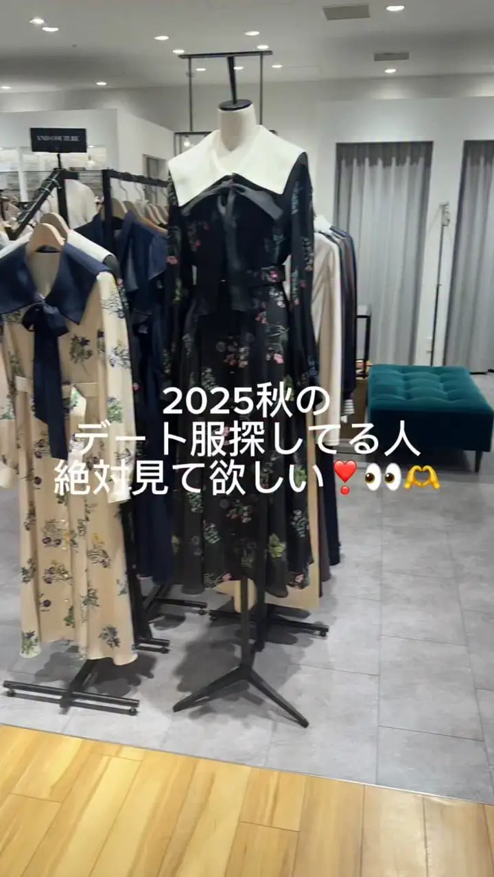 ドローイングフラワー配色襟長袖ワンピース