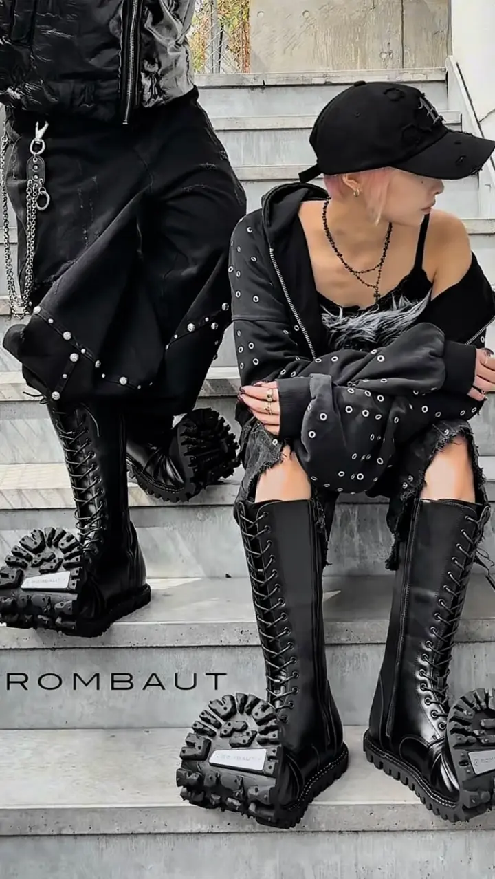 ROMBAUT】RAGE / 【ロンバート】クラッシュドトゥミドルブーツ