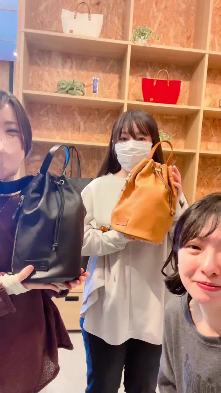 カワニシカバン　サンドレザー　グレー　本革　リッチーD 廃盤 サンドレザーシリーズ | カワニシカバン | LINE Official Account