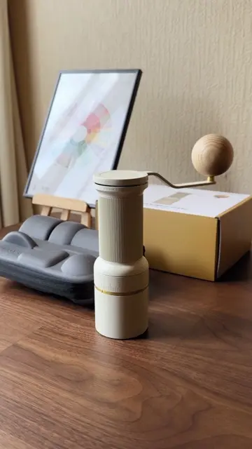 予約販売中/限定350台】手挽きコーヒーミル｜Essence Gold